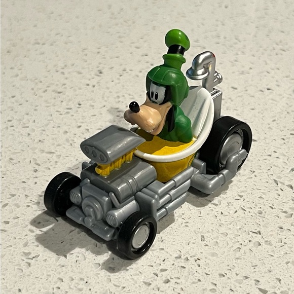 Fisher-Price Other - GOOFY Roadster Fisher Price Disney Mickey & Racers Turbo Tubster